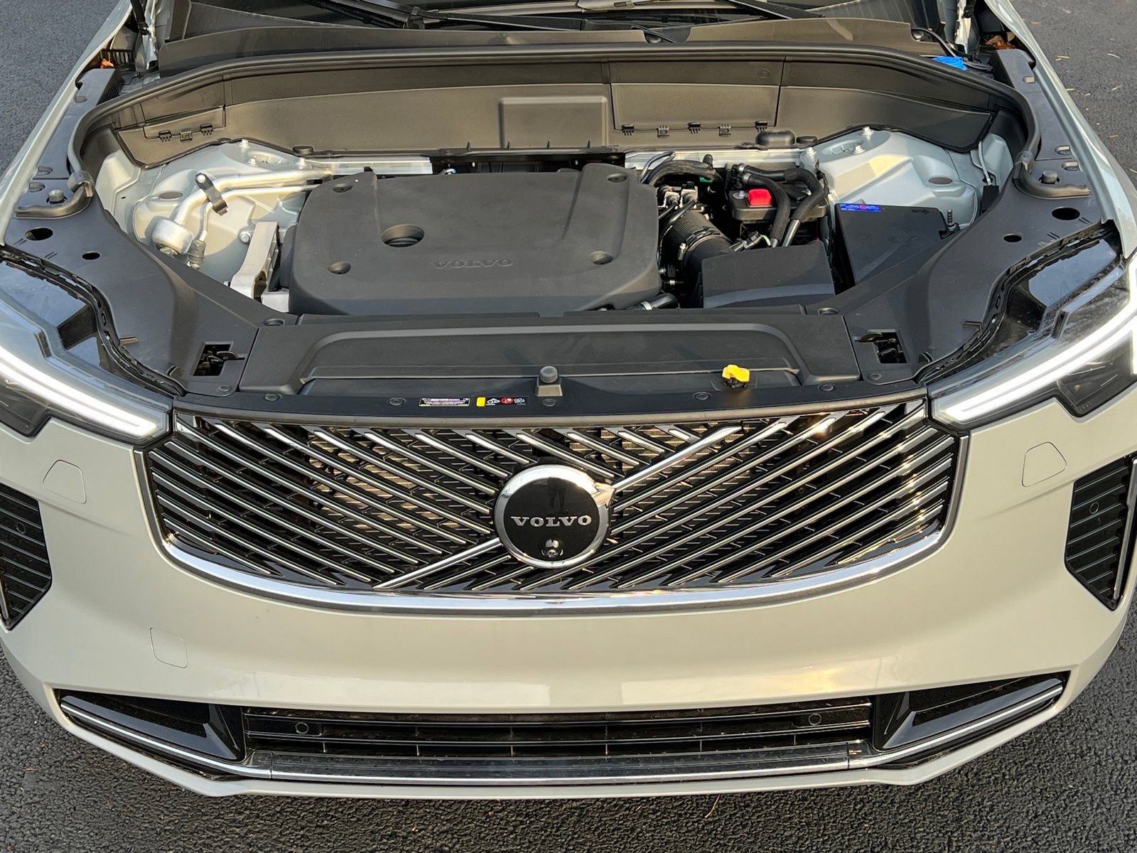 New 2026 Volvo XC90 B6 Ultra image 35