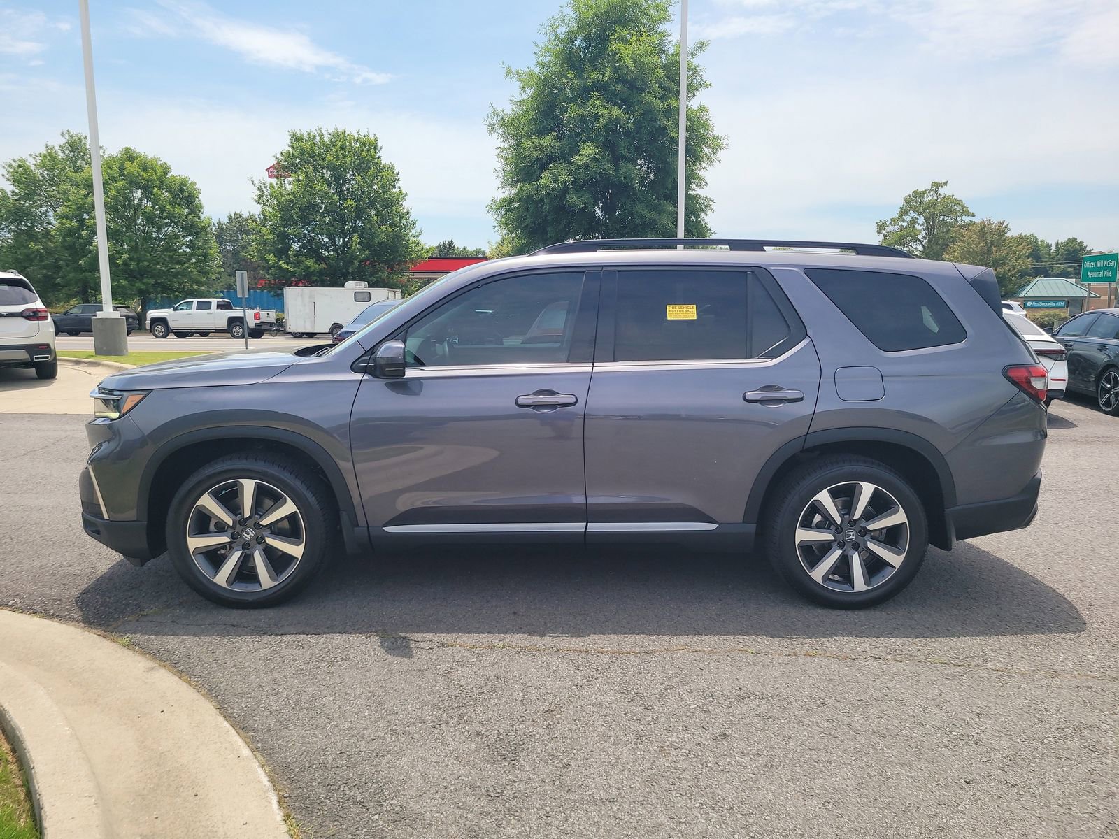 Certified 2023 Honda Pilot Touring image 6