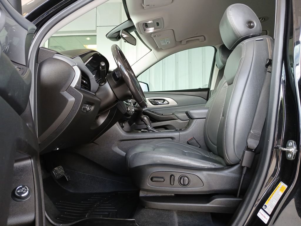 Certified 2020 Chevrolet Traverse LT image 20