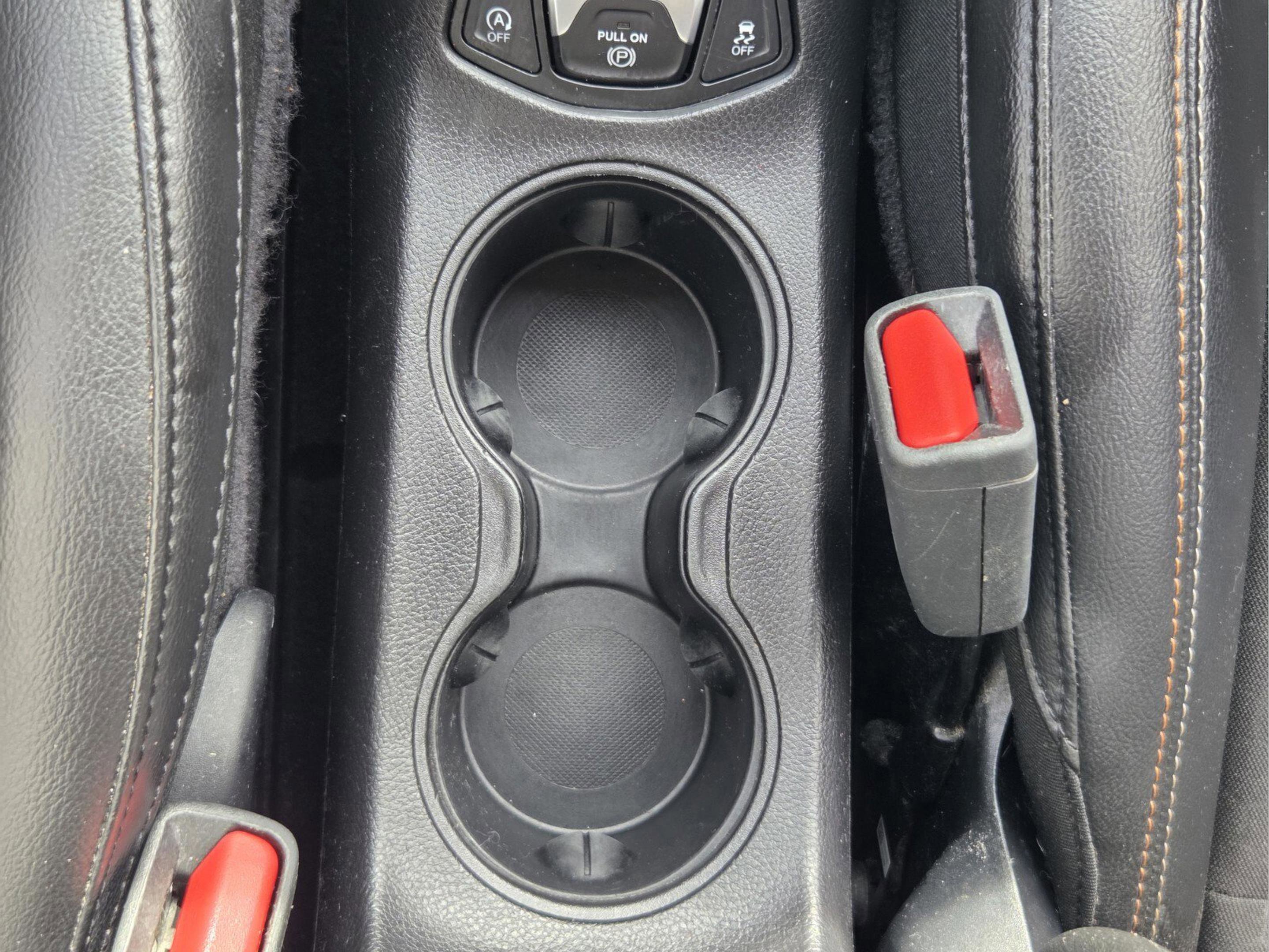 Used 2018 Jeep Compass Latitude w/ Popular Equipment Group FWD image 15
