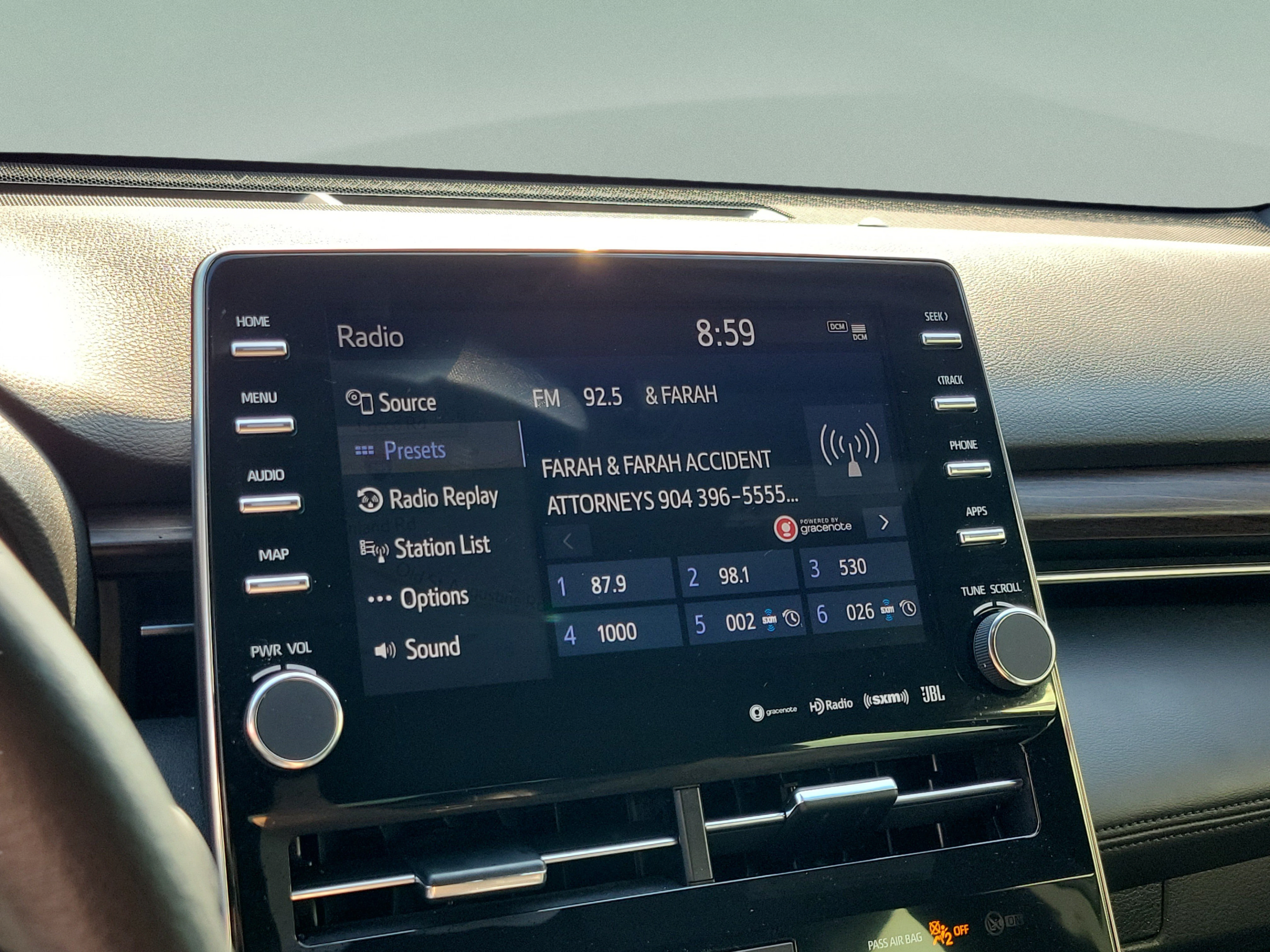 Used 2021 Toyota Avalon XLE w/ Moonroof Package FWD image 17