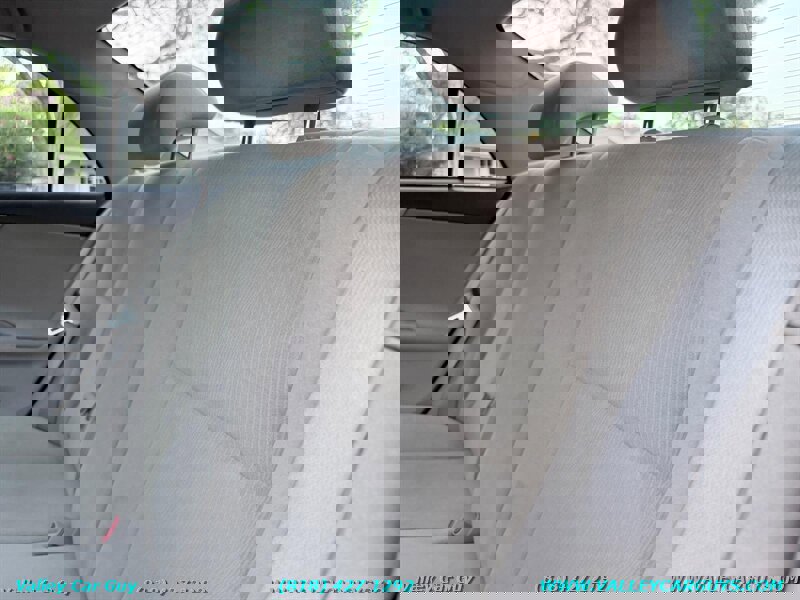 Used 2013 Toyota Corolla LE w/ Premium Pkg FWD image 21