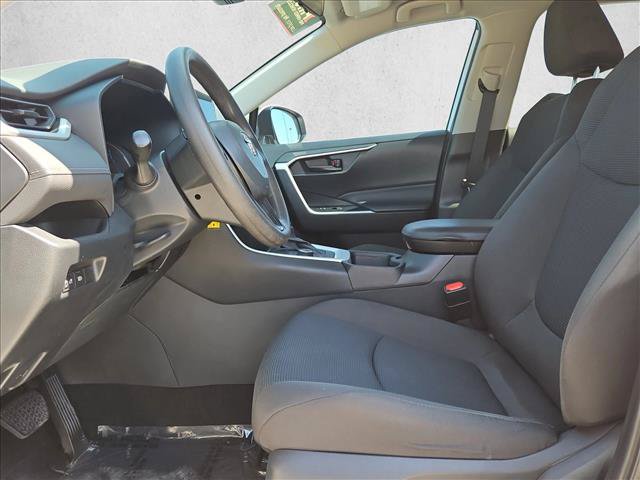 Used 2023 Toyota RAV4 LE AWD/4WD image 16