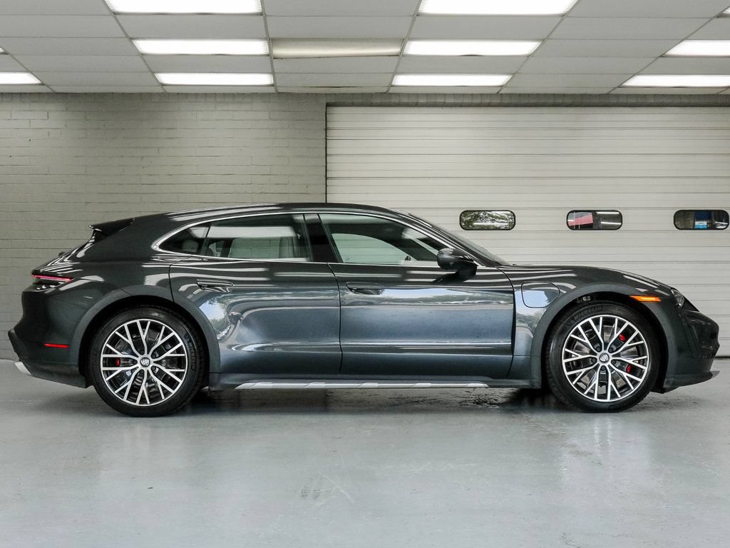 Used 2022 Porsche Taycan 4S AWD/4WD image 3