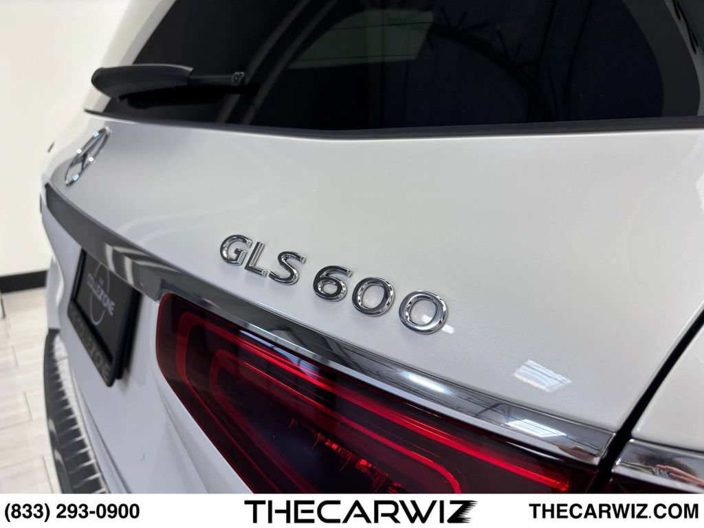 Used 2022 Mercedes-Benz Maybach GLS 600 4MATIC image 33