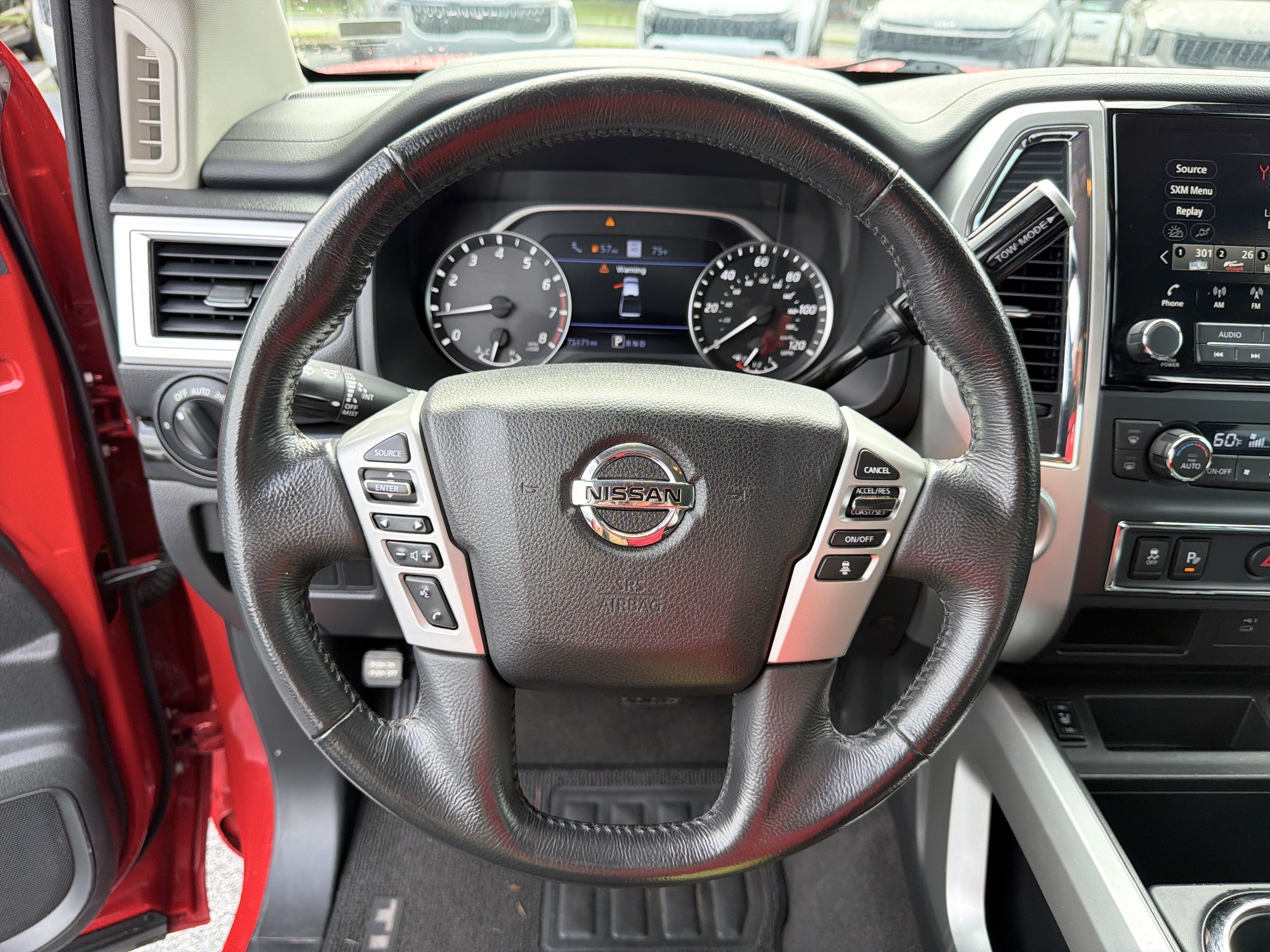Used 2021 Nissan Titan SV w/ SV Convenience Package RWD image 4