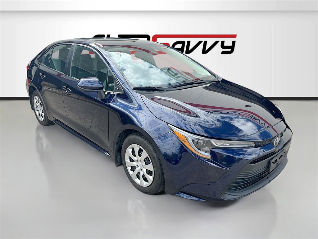 Used 2025 Toyota Corolla LE image 1