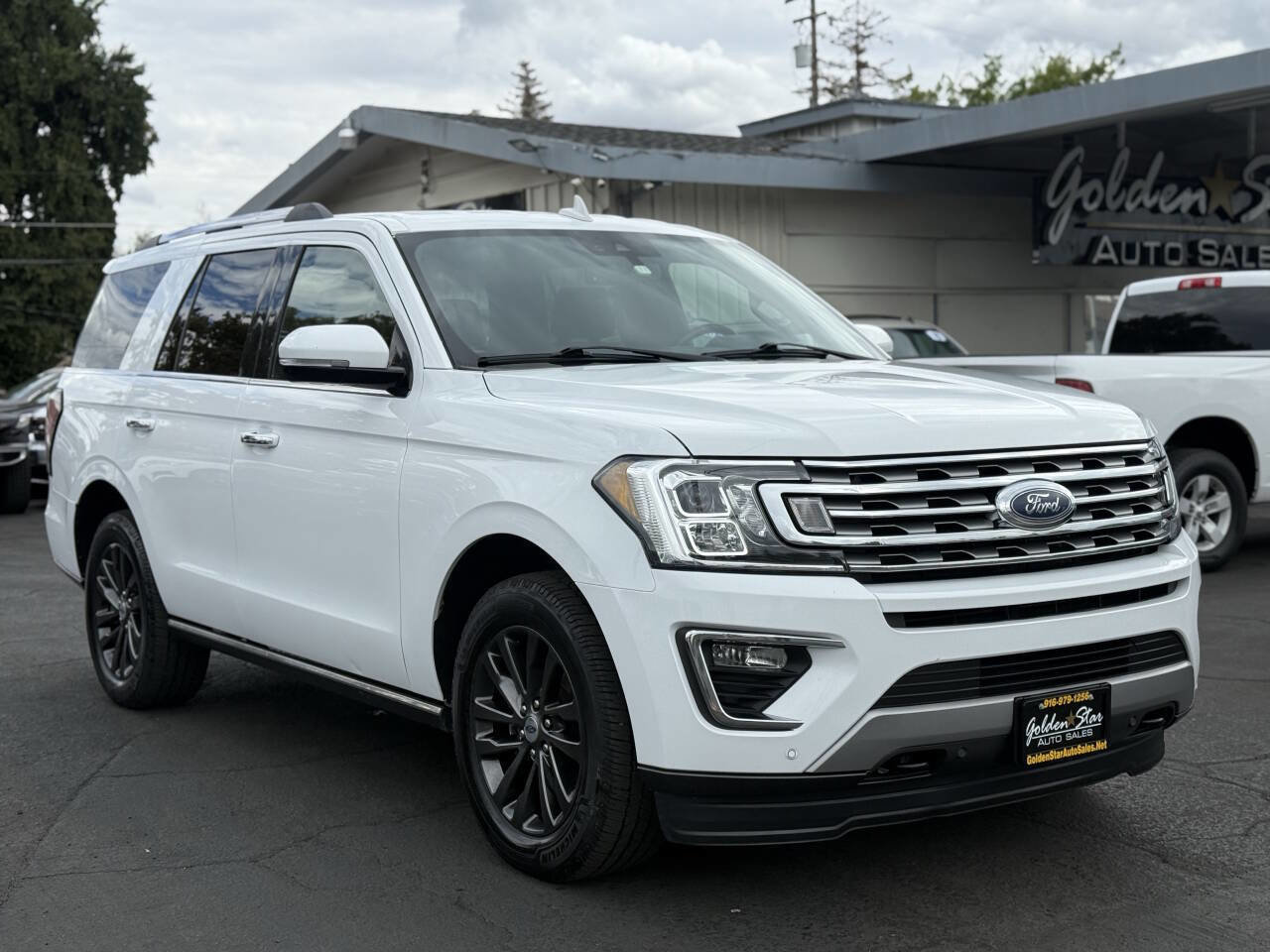 Used 2020 Ford Expedition Limited image 24