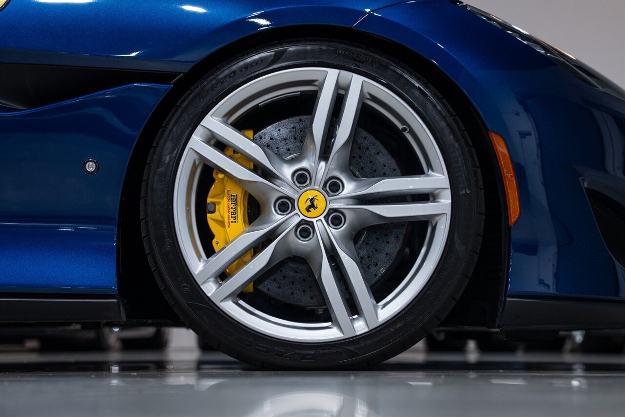 Used 2020 Ferrari Portofino RWD image 16
