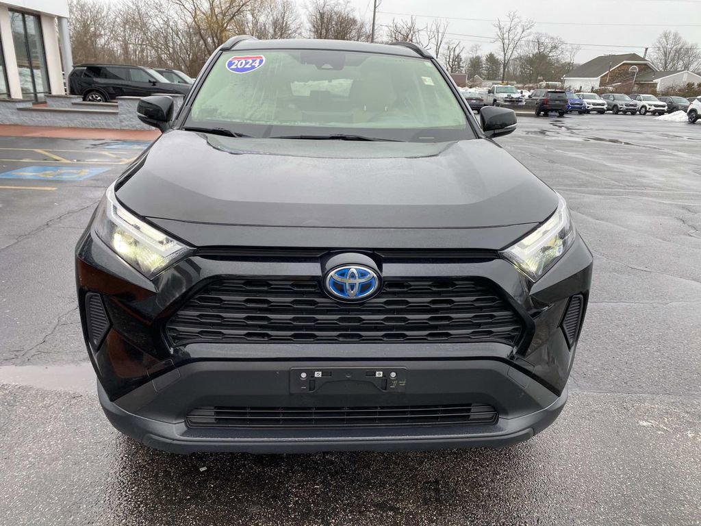 Used 2024 Toyota RAV4 XLE w/ Convenience Package image 11