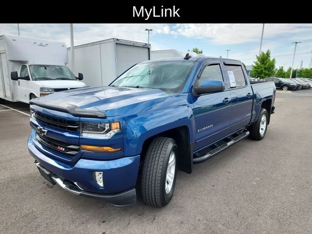 Used 2018 Chevrolet Silverado 1500 LT w/ All Star Edition AWD/4WD image 3