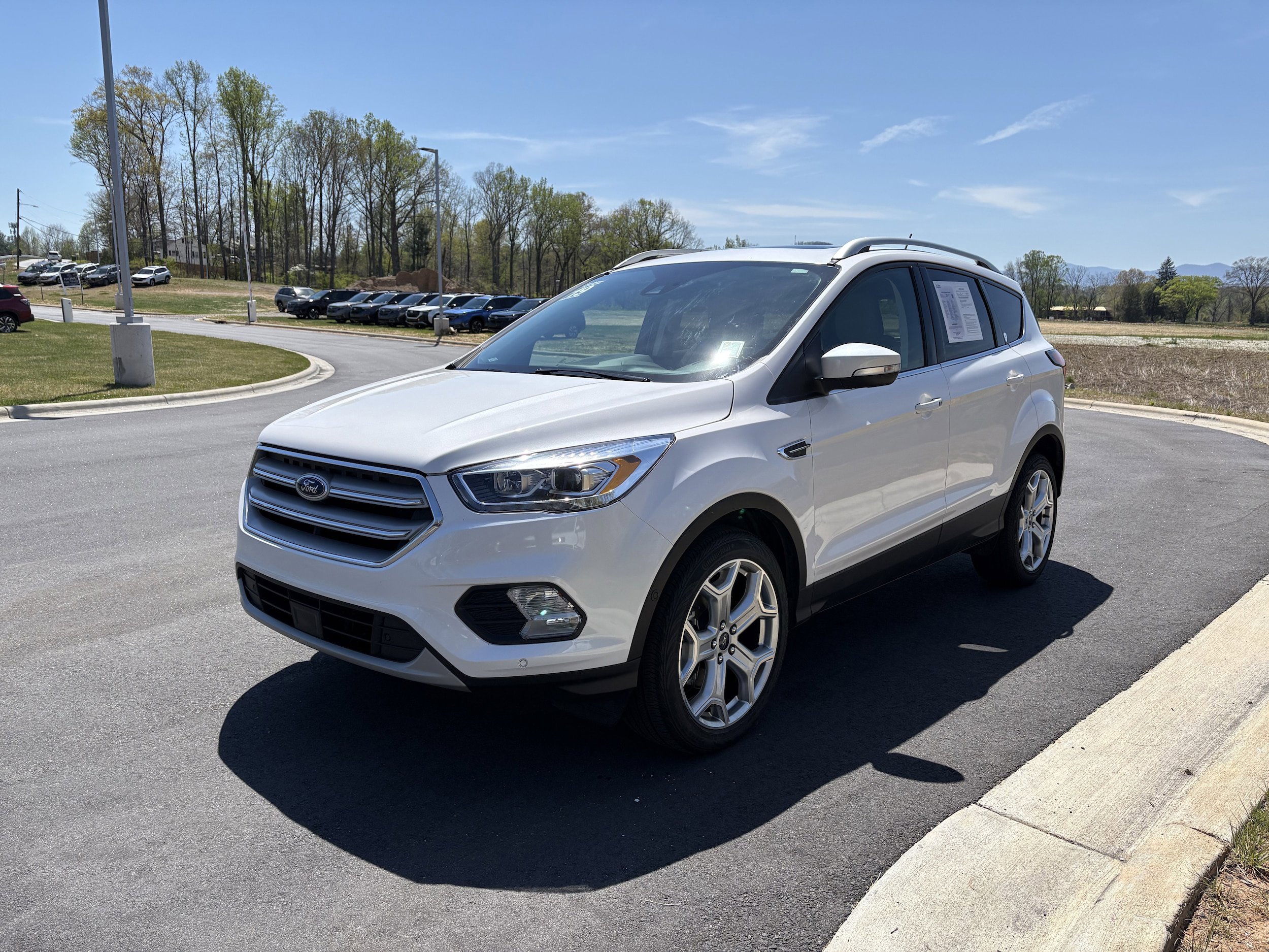 Used 2019 Ford Escape Titanium image 4