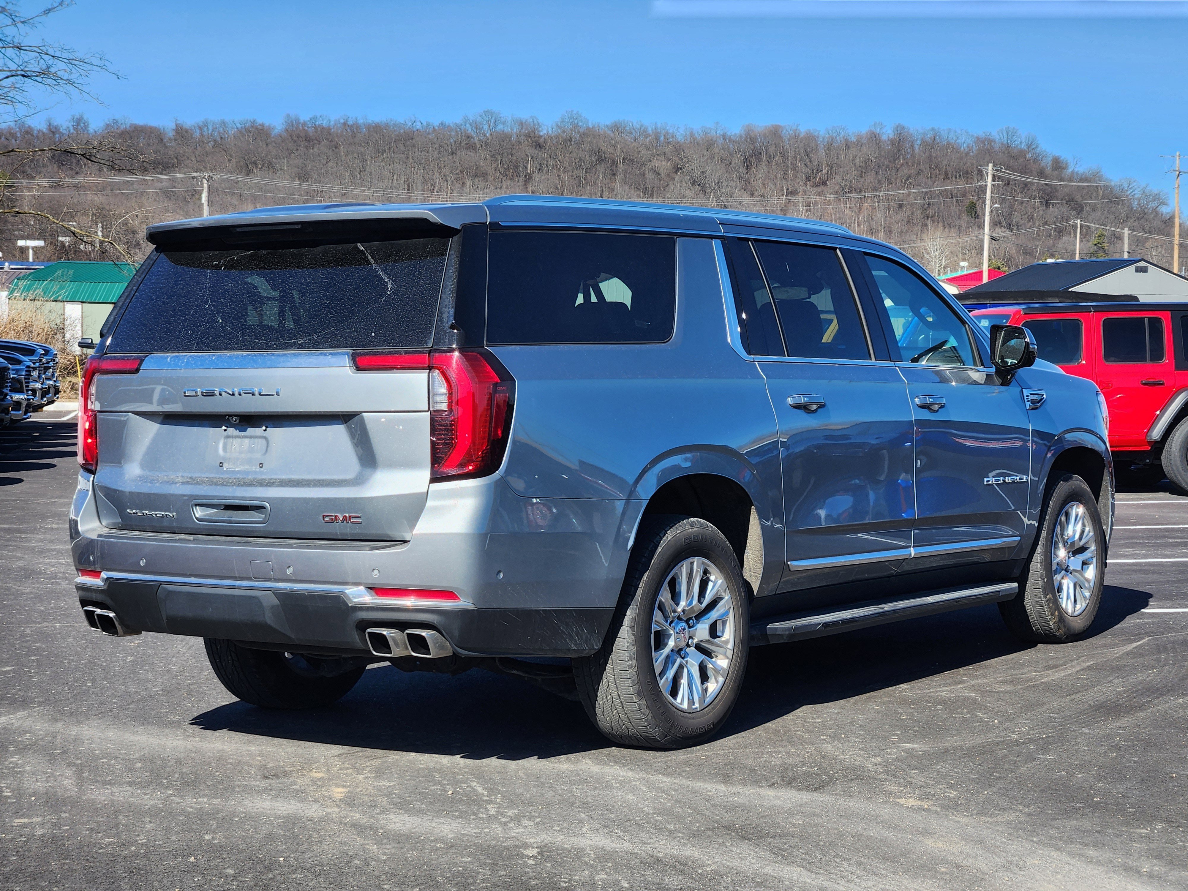 Used 2025 GMC Yukon XL Denali image 14