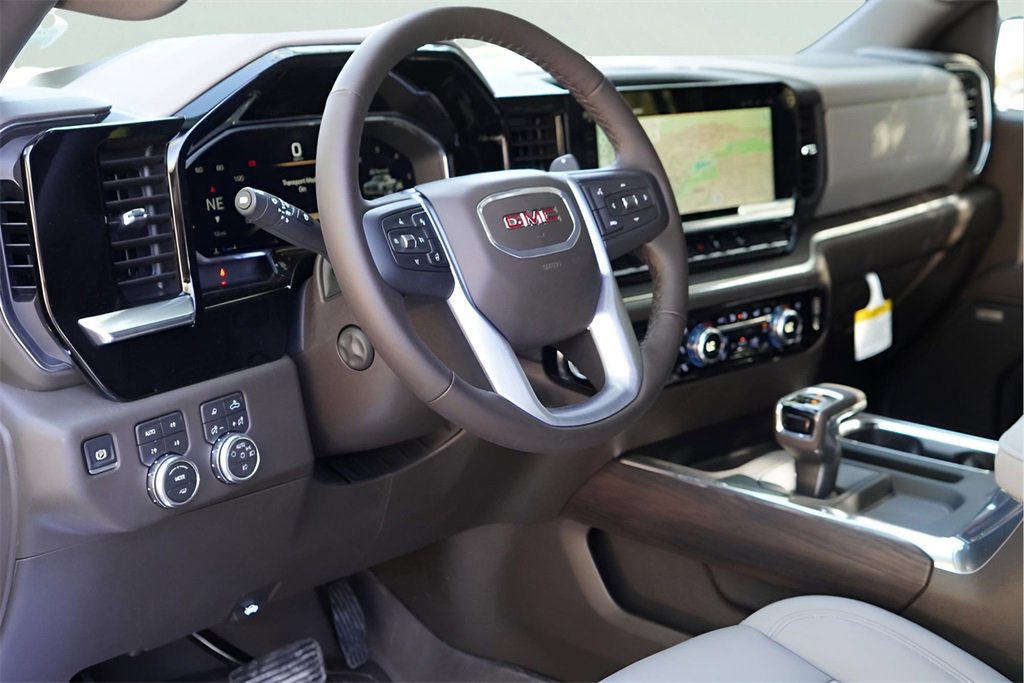 New 2026 GMC Sierra 1500 SLT image 9