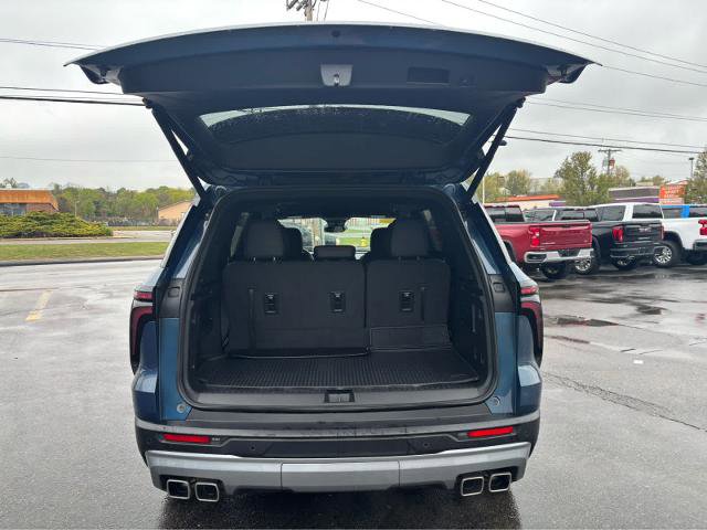 Used 2025 Chevrolet Traverse Z71 w/ Driver Confidence Package AWD/4WD image 8