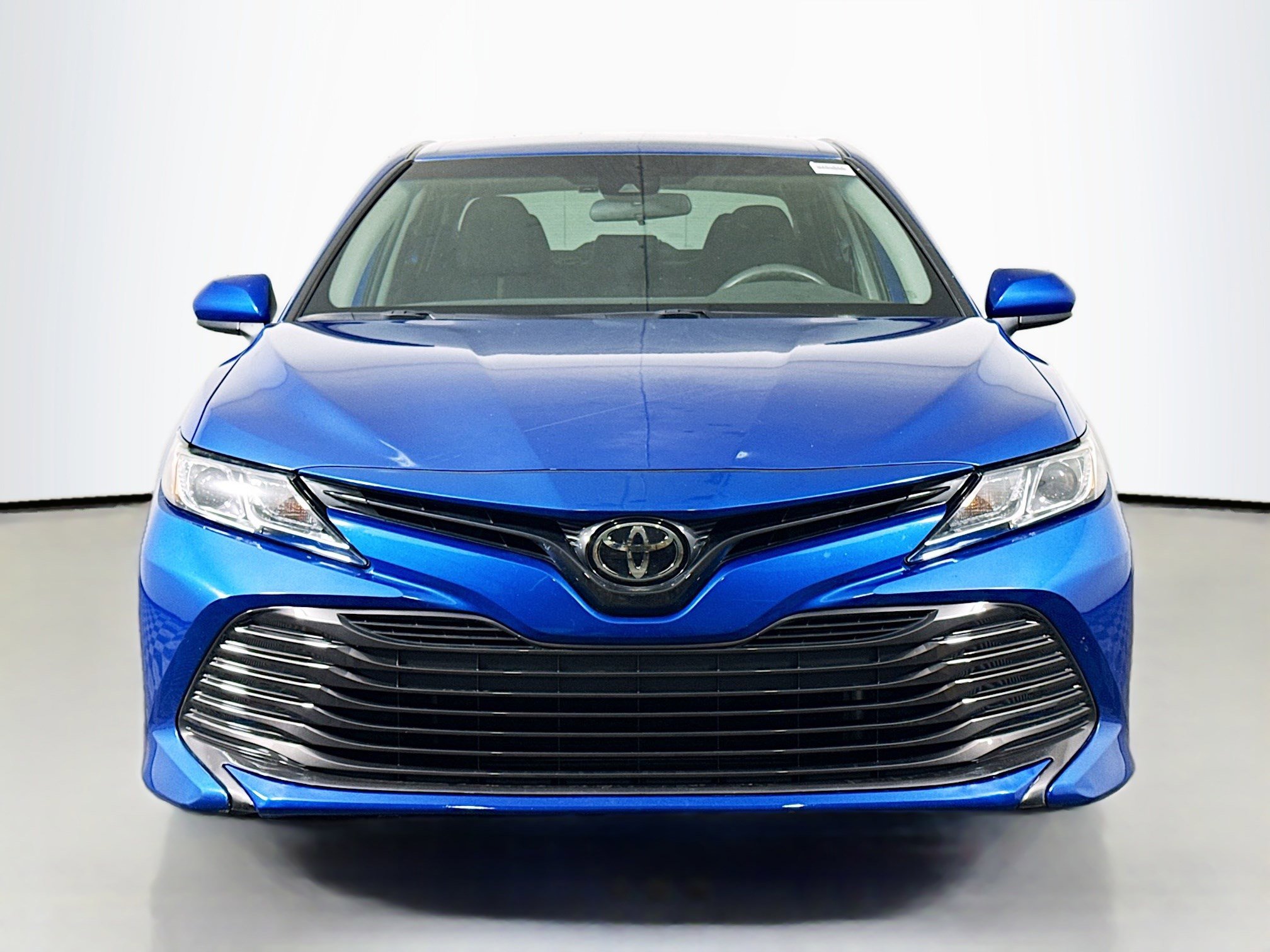 Used 2020 Toyota Camry LE w/ Carpet Mat Package image 2