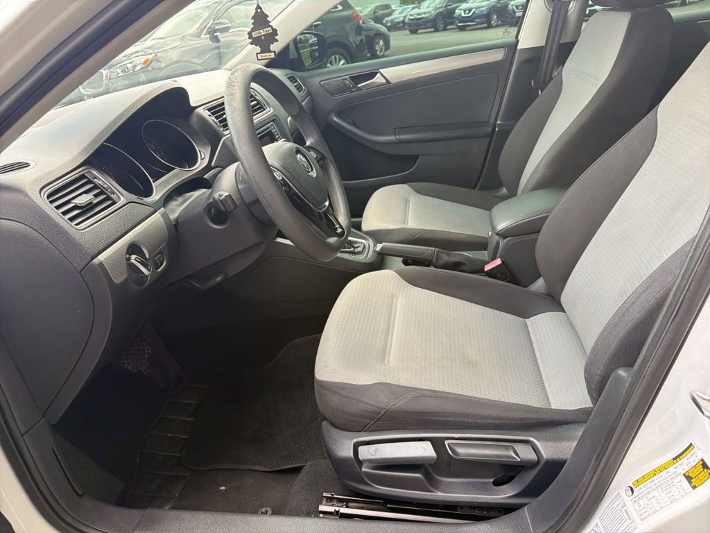 Used 2018 Volkswagen Jetta S image 12