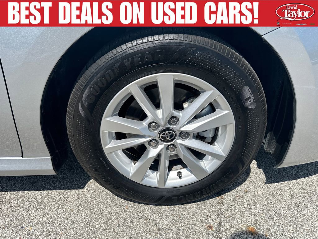 Used 2025 Toyota Camry LE FWD image 29