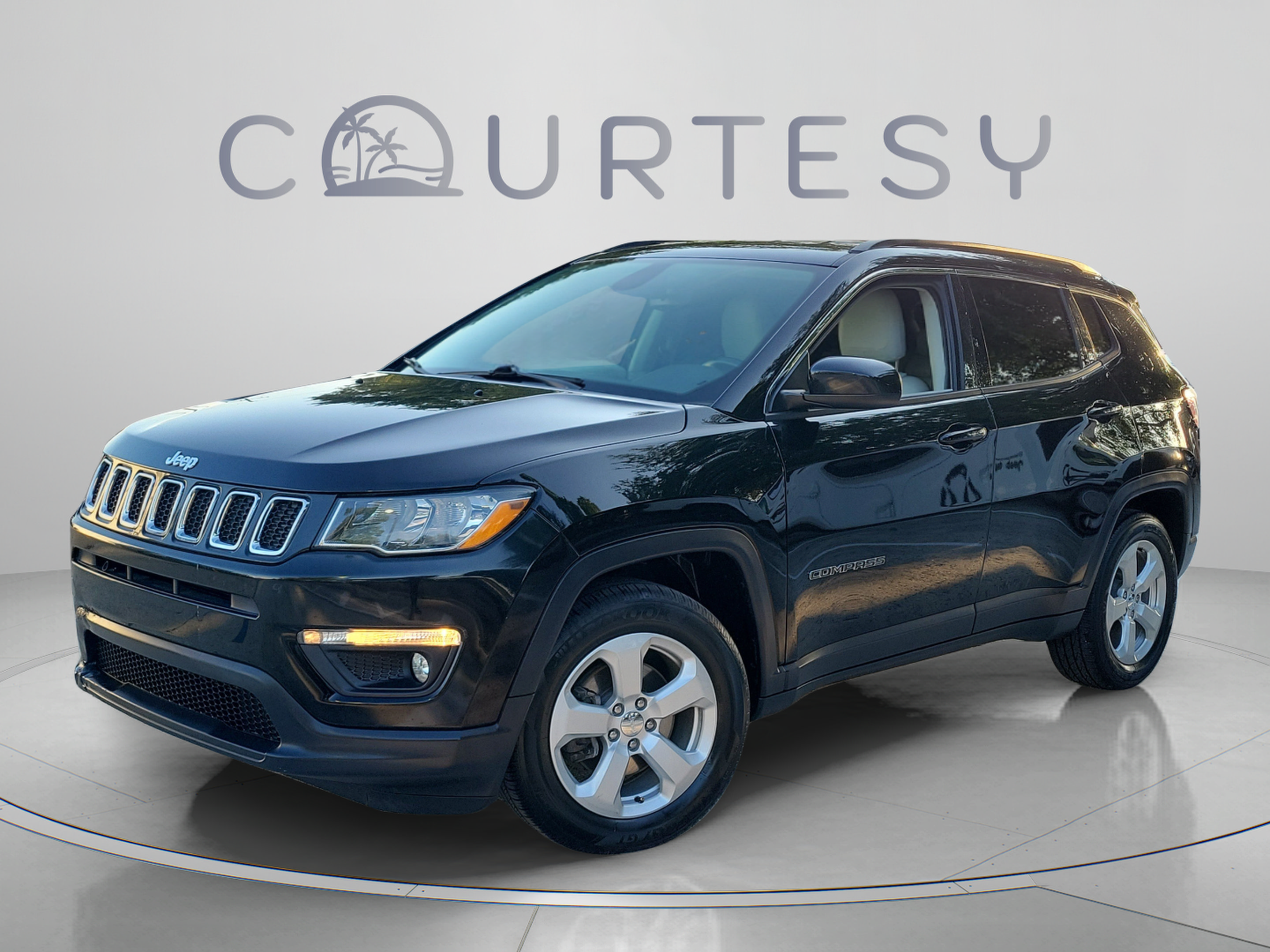 Used 2021 Jeep Compass Latitude FWD image 1