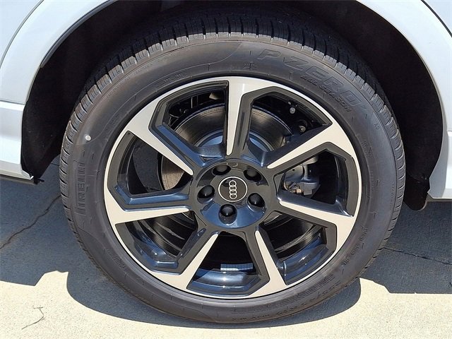 Used 2025 Audi Q3 2.0T Premium Plus w/ Premium Plus Package image 5