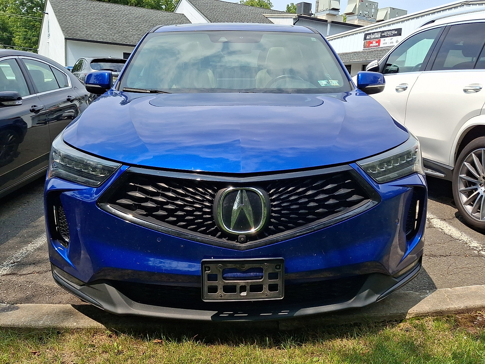 Used 2023 Acura RDX w/ Advance Package AWD/4WD image 2