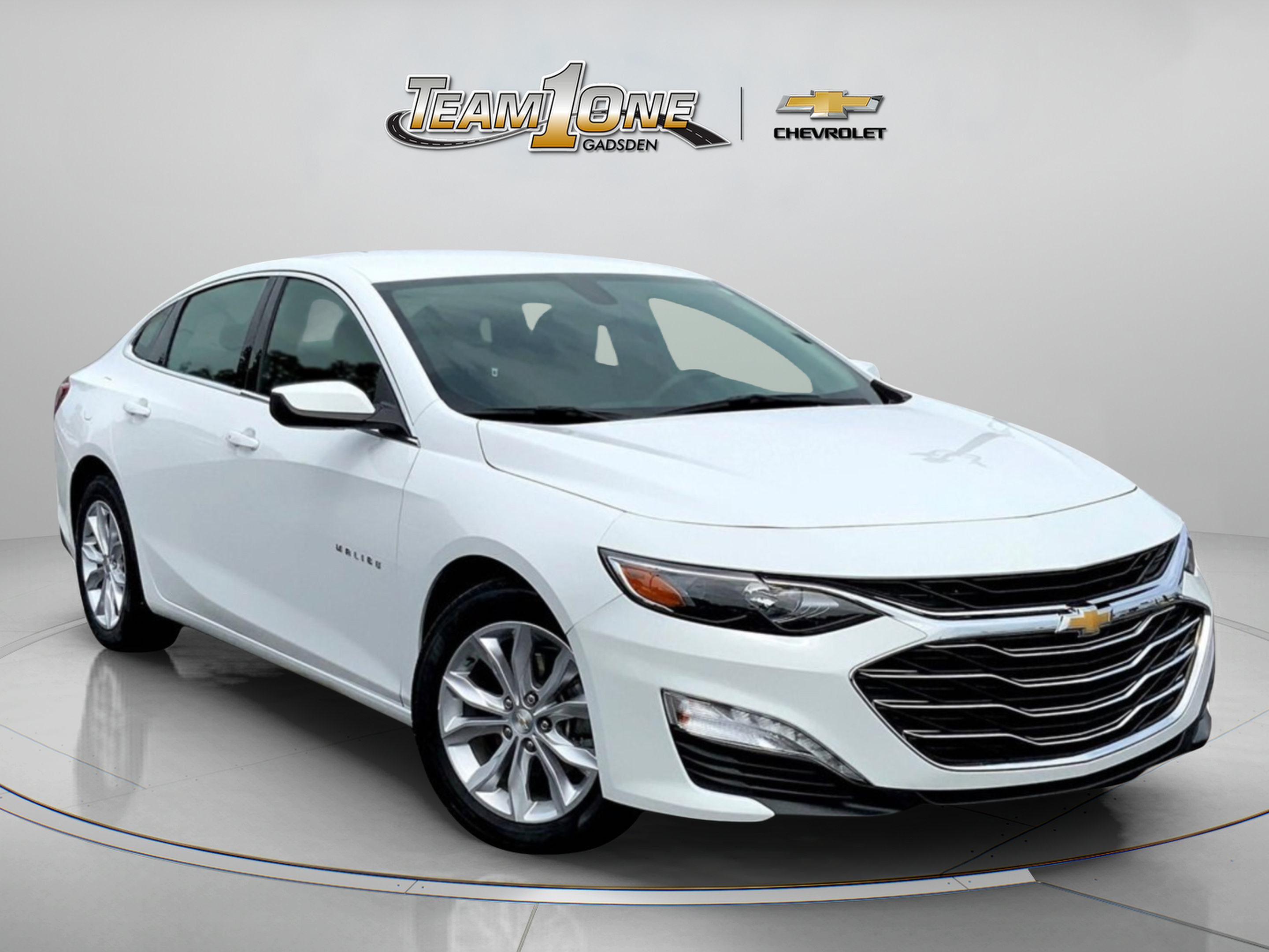 Used 2022 Chevrolet Malibu LT FWD image 1