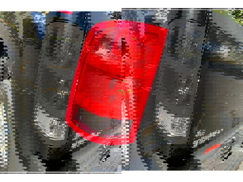 Used 2013 GMC Sierra 3500 SLT image 30