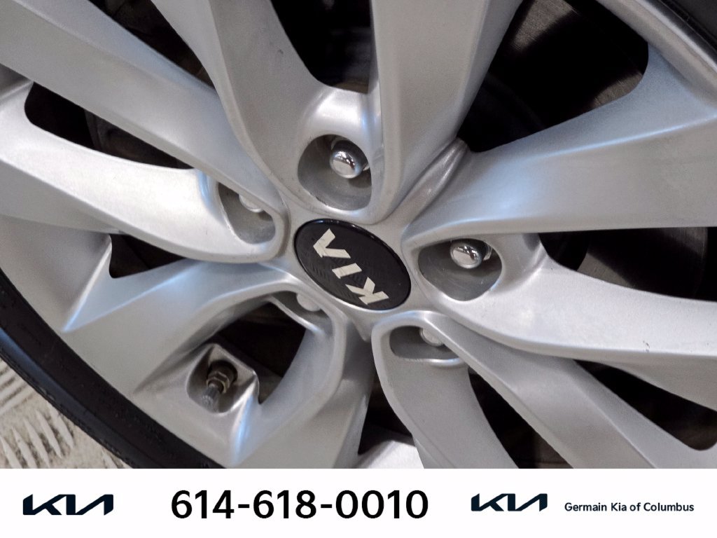 Used 2018 Kia Optima LX w/ 17" Alloy Wheels Package FWD image 12