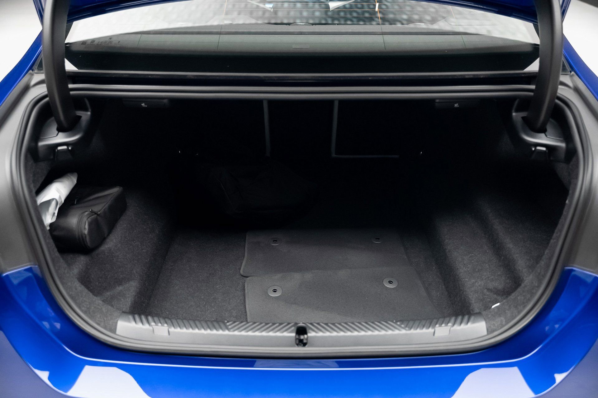 Used 2025 BMW M5 image 76