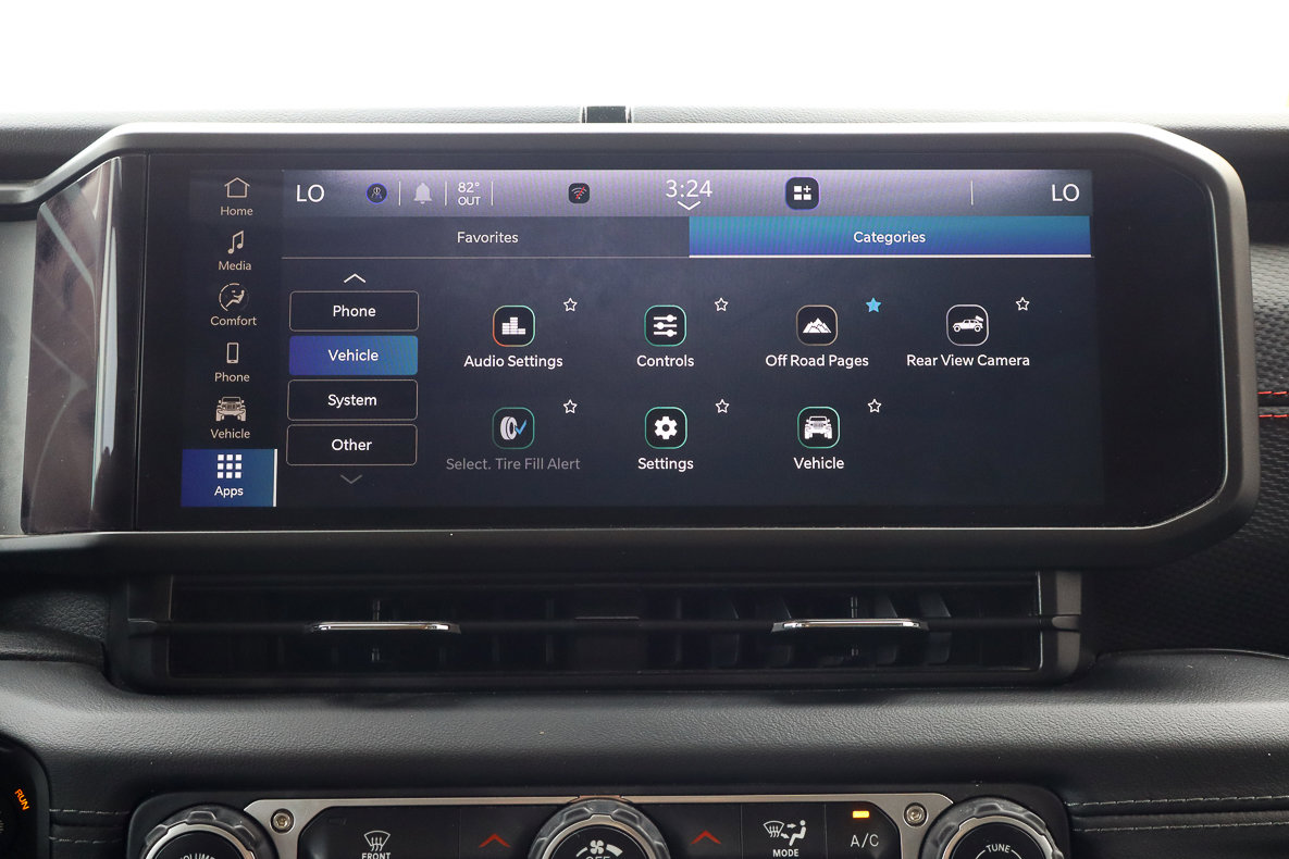 Used 2024 Jeep Wrangler Rubicon image 25