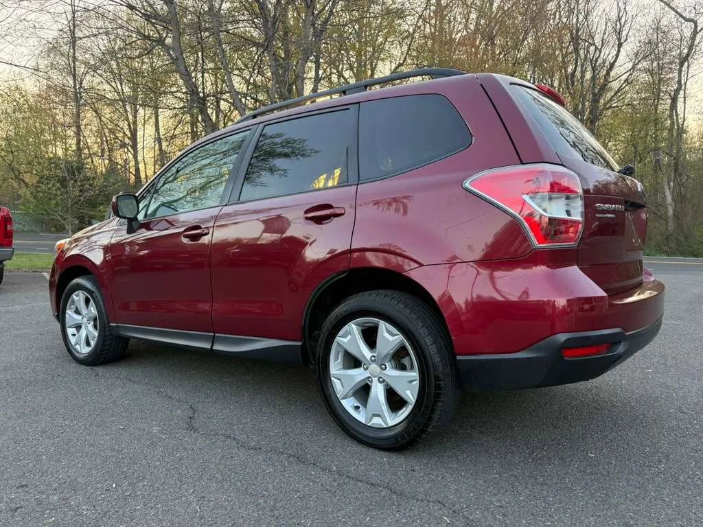 Used 2015 Subaru Forester 2.5i Premium AWD/4WD image 5