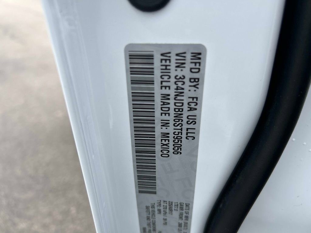 Used 2025 Jeep Compass Latitude AWD/4WD image 34