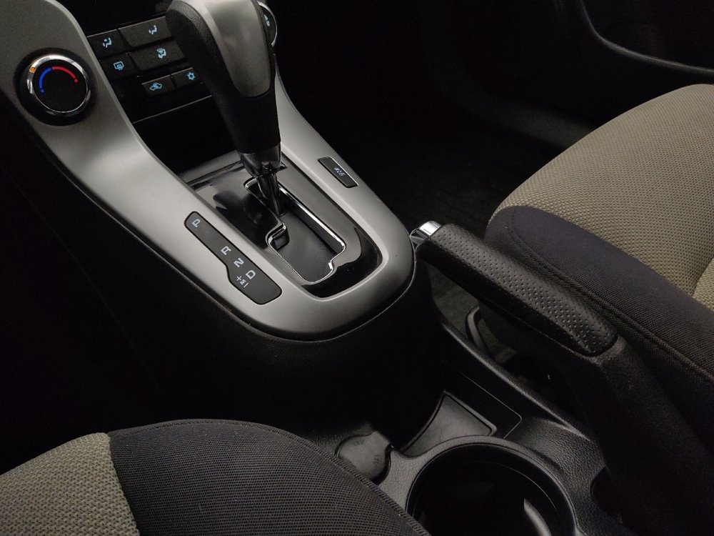 Used 2014 Chevrolet Cruze LS FWD image 26