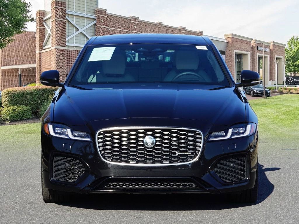 Used 2024 Jaguar XF R-Dynamic SE image 2