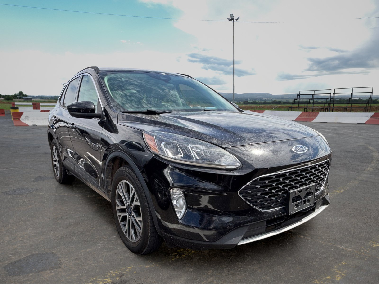 Used 2021 Ford Escape SEL AWD/4WD image 2
