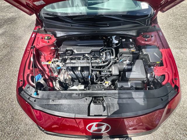 Used 2025 Hyundai Elantra SEL image 29