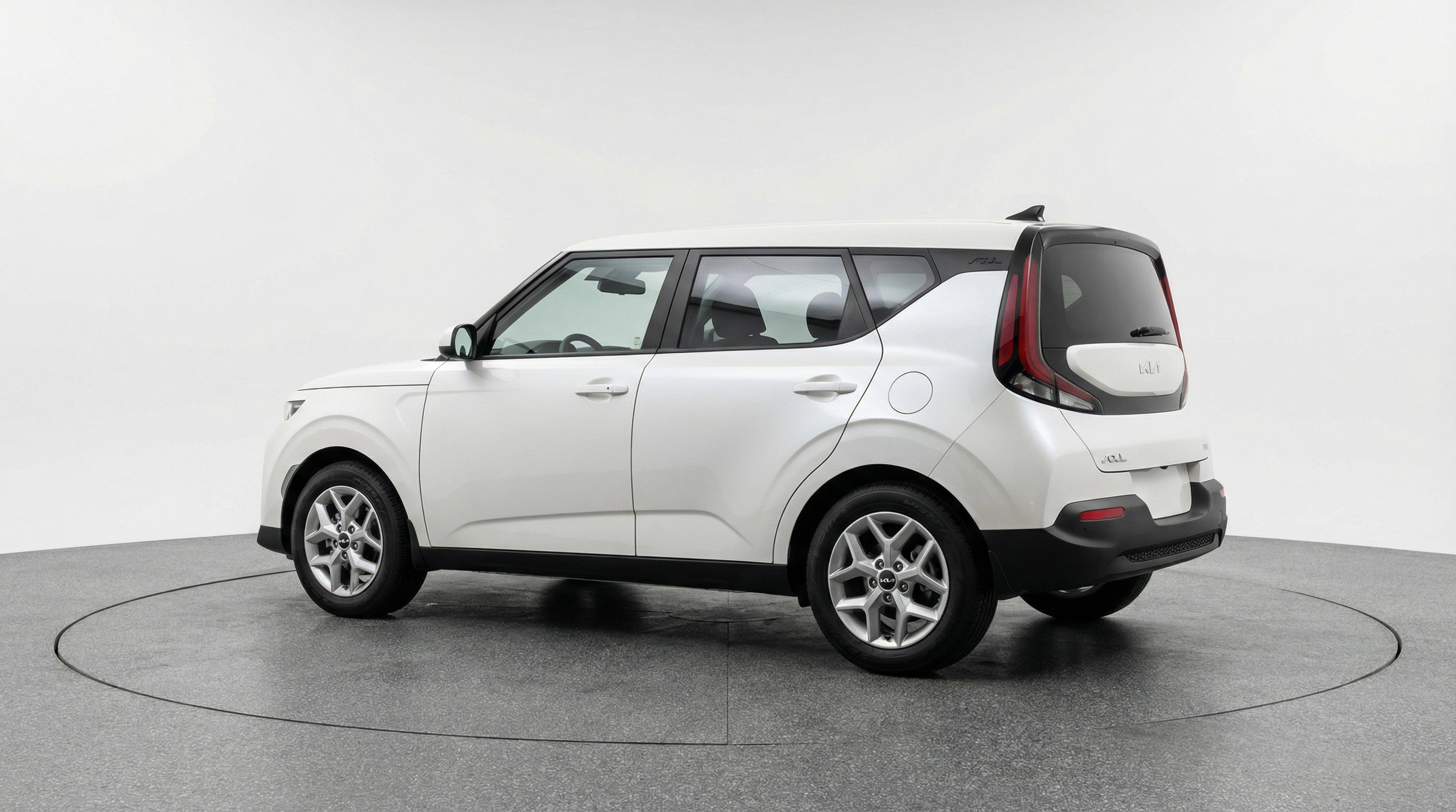 Used 2025 Kia Soul LX w/ LX Technology Package image 6
