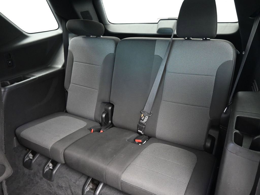 Used 2023 Chevrolet Traverse LT image 30