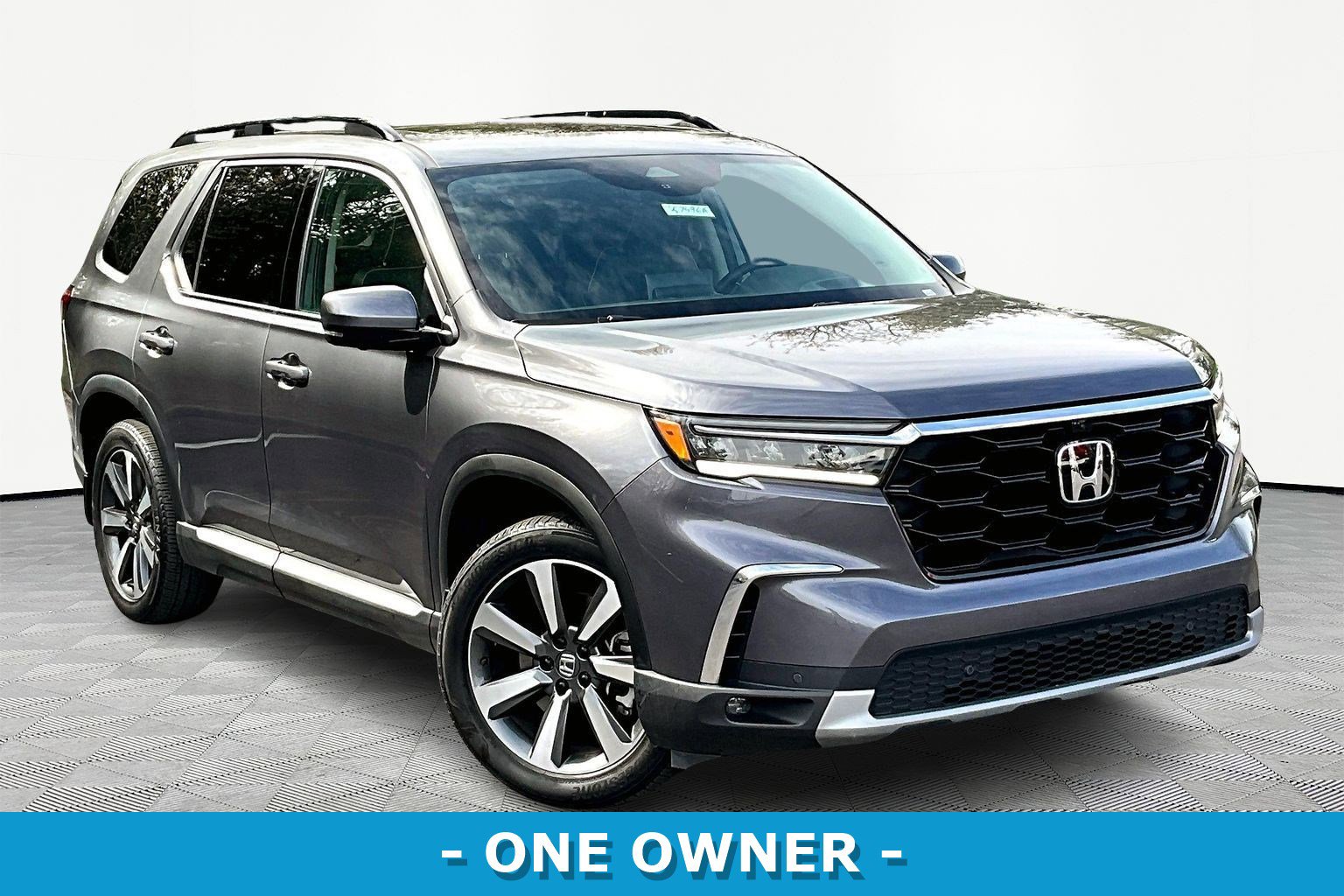 Certified 2024 Honda Pilot Elite image 3
