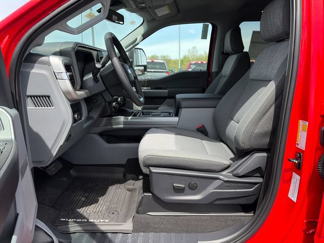 New 2026 Ford F350 XLT w/ XLT Premium Package AWD/4WD image 15