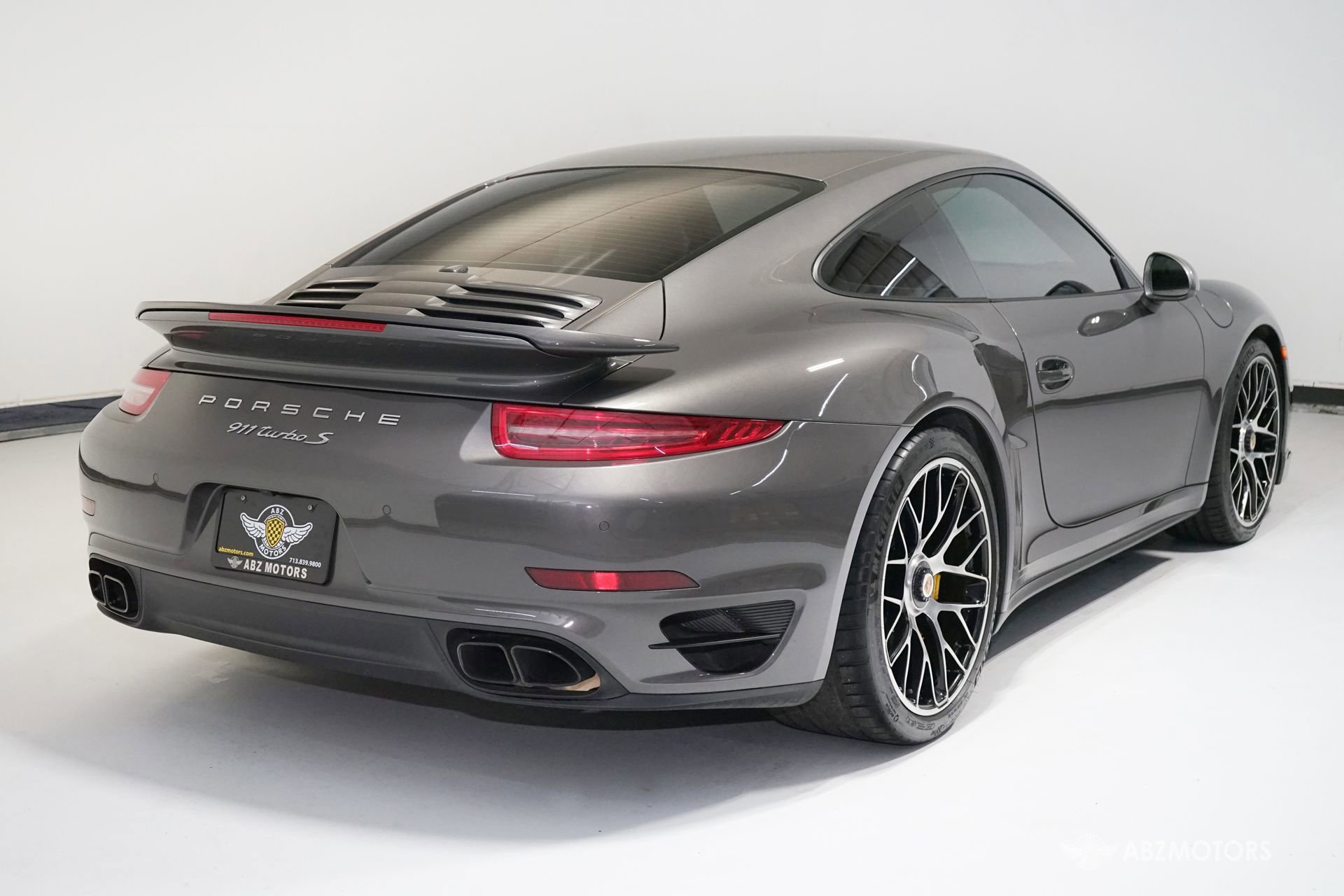 Used 2014 Porsche 911 Turbo S image 5