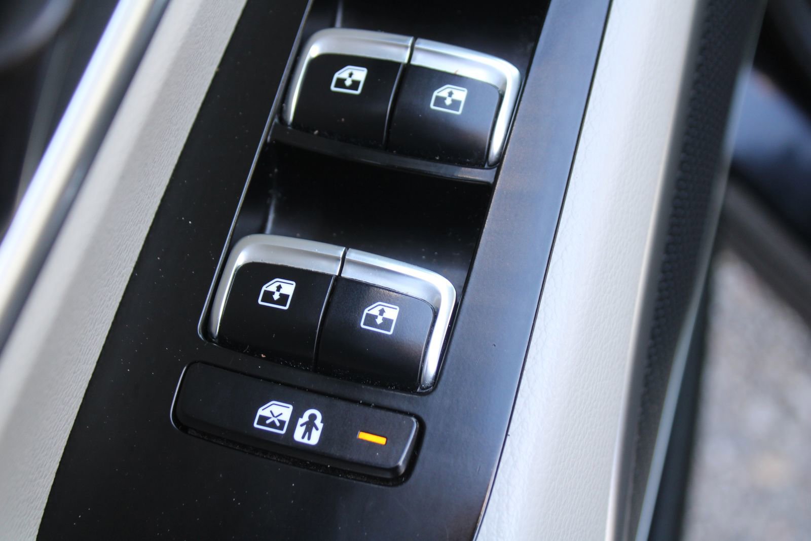 Certified 2022 Kia Telluride S image 20