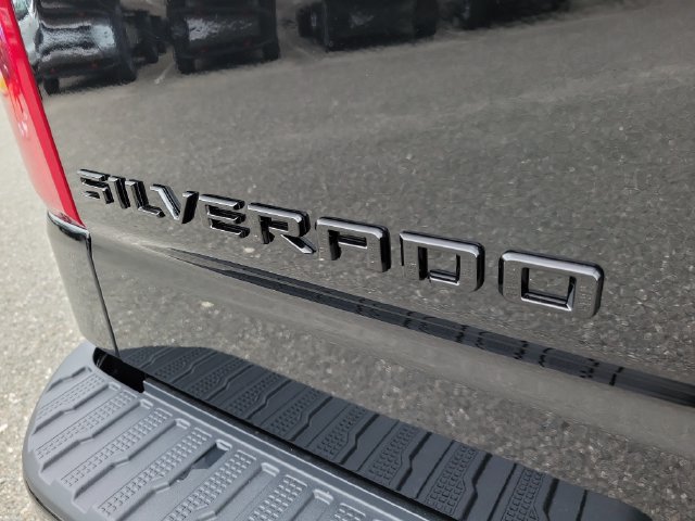 New 2026 Chevrolet Silverado 1500 High Country w/ Midnight Edition RWD image 9