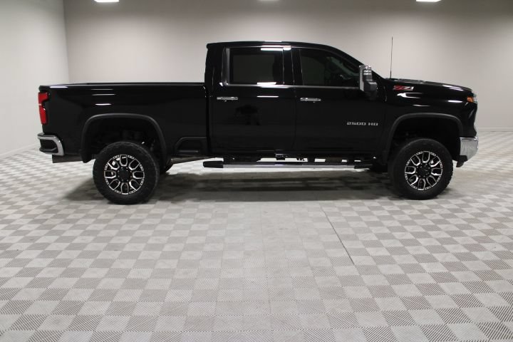 Used 2024 Chevrolet Silverado 2500 LTZ w/ LTZ Convenience Package AWD/4WD image 13