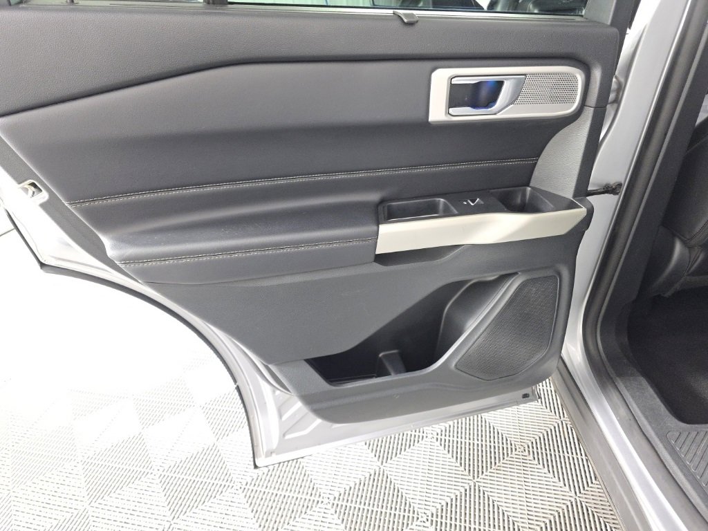Used 2021 Ford Explorer Limited image 30