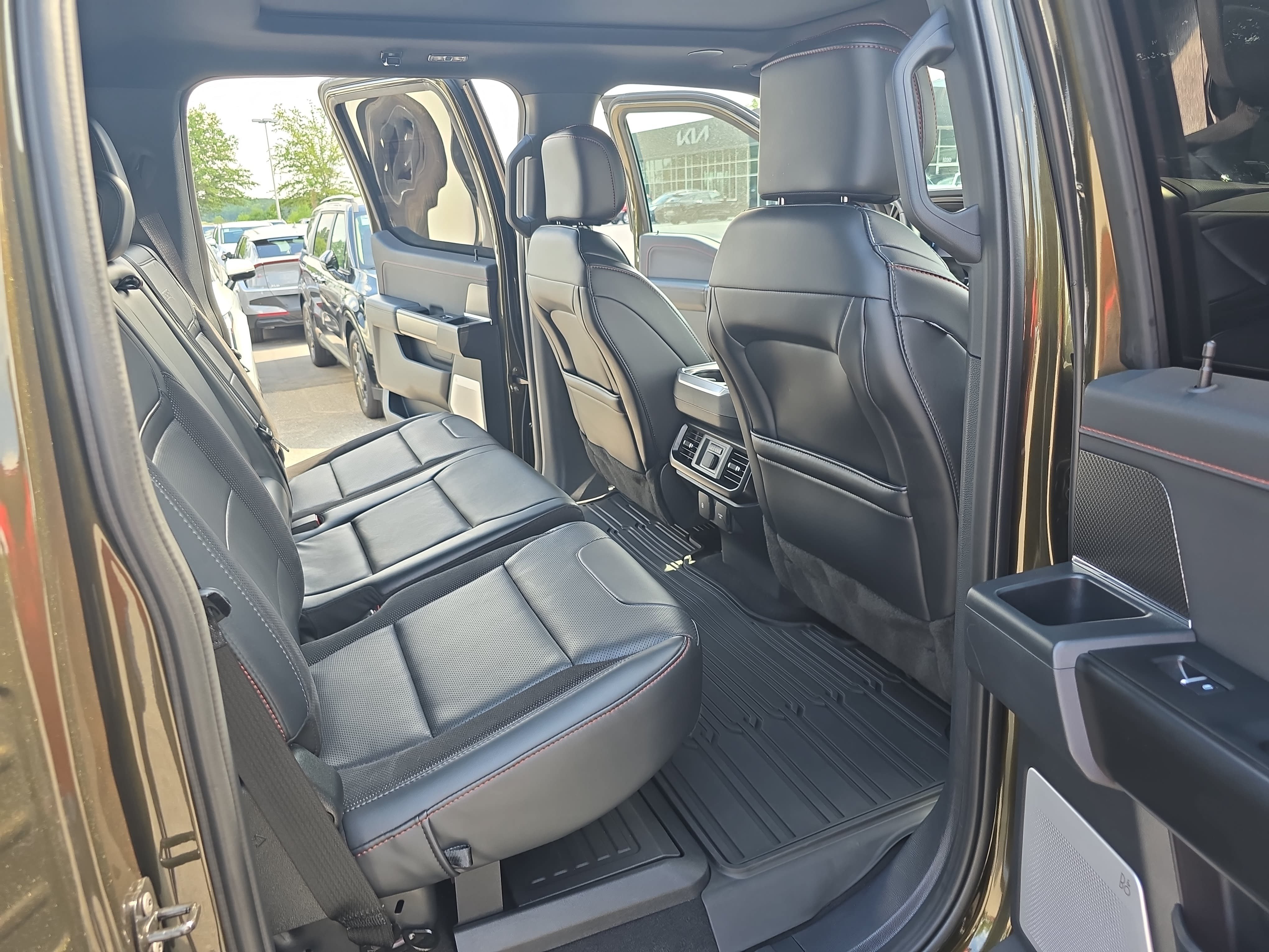 Used 2025 Ford F150 Raptor AWD/4WD image 11