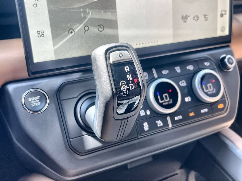 New 2026 Land Rover Defender 110 X-Dynamic SE AWD/4WD image 27