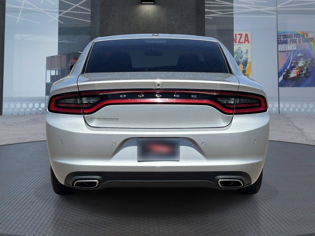 Used 2022 Dodge Charger SXT w/ Driver Convenience Group RWD image 5