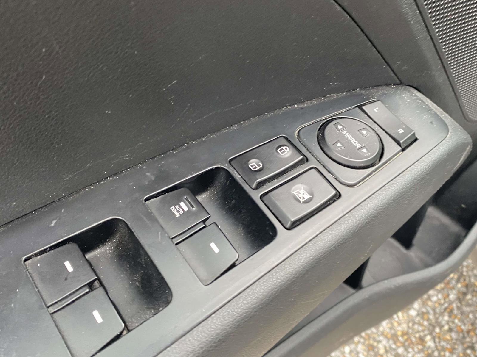 Used 2019 Hyundai Elantra SE w/ Cargo Package image 15