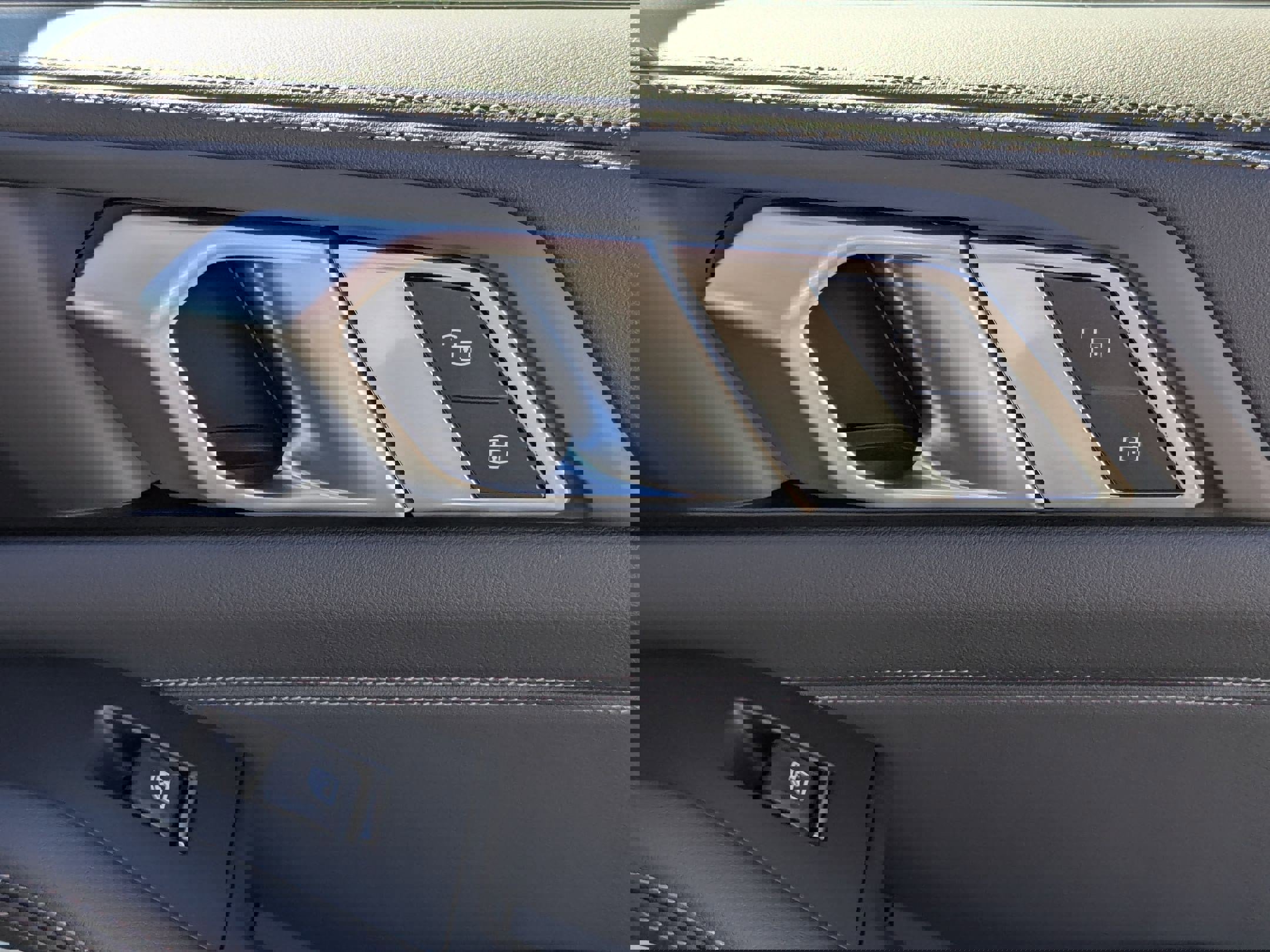 New 2026 BMW X5 M60i w/ Executive Package image 37